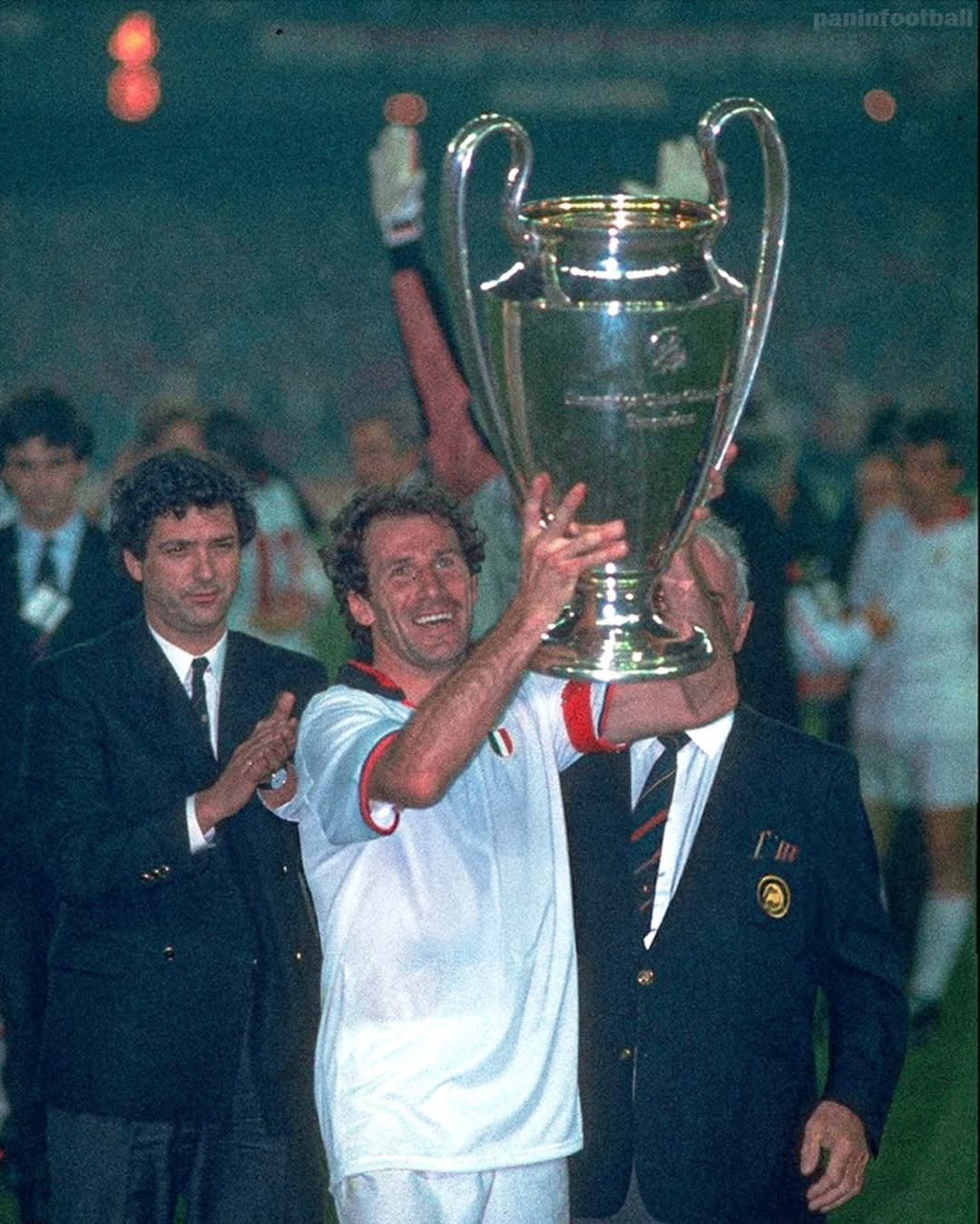 英雄联盟投注-意大利杯加时末段走向成谜，AC米兰外线爆发，悬念犹存，赛程密集仍需轮换的简单介绍